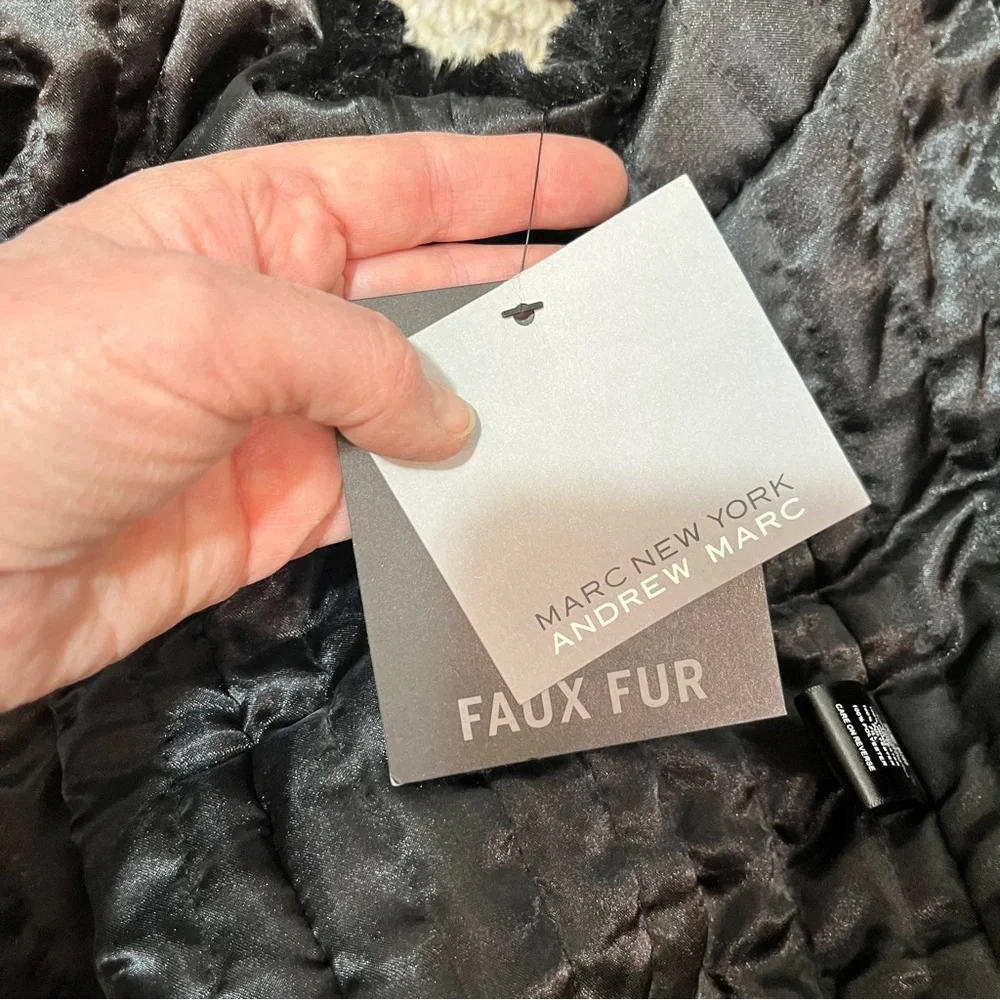 Women's Black Faux Fur Zip-Front Coat with Fur Collar Marc New York 2x NWT - Picture 8 of 15